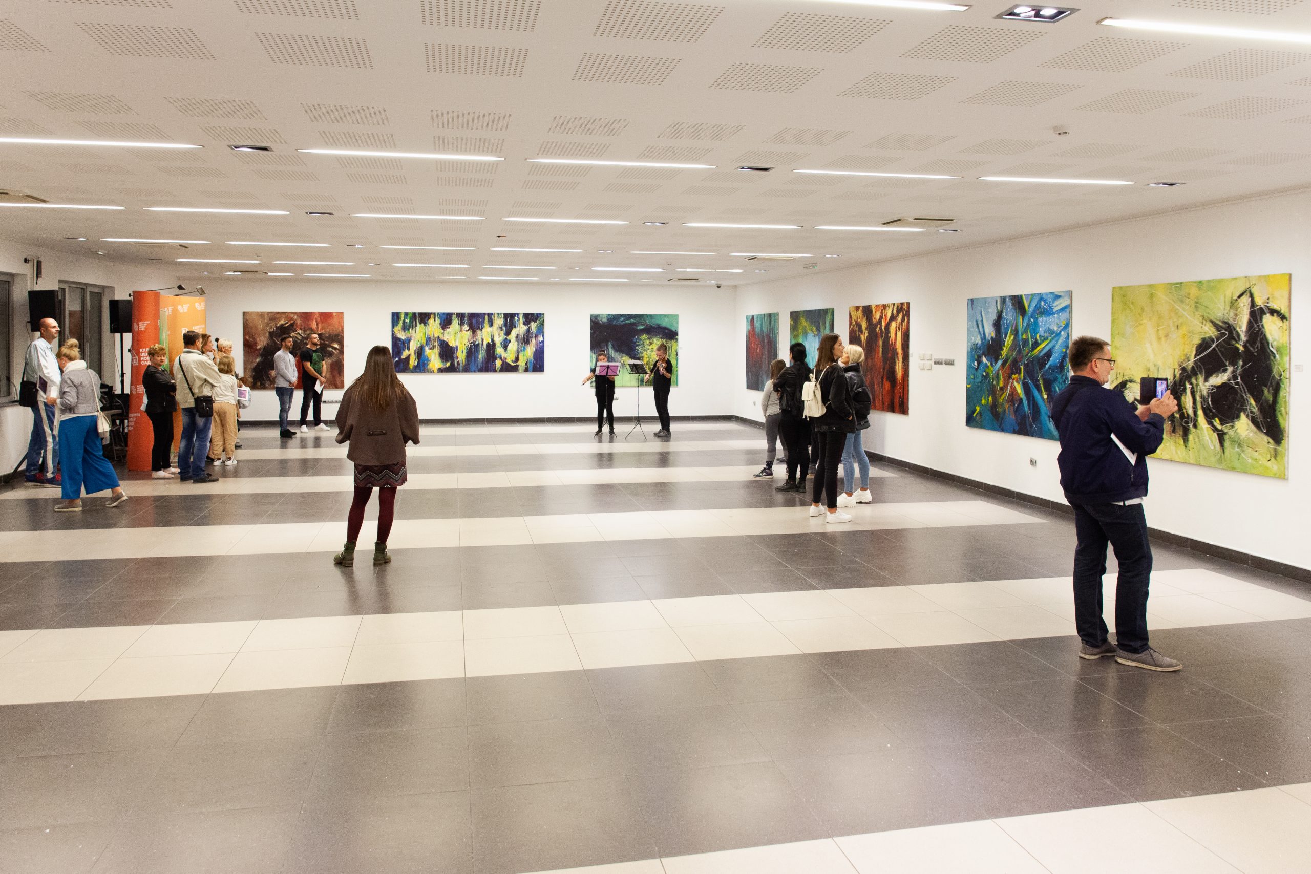 10. samostalna izložba u Galerija Kulturnog centra Novi Sad, Tribina mladih, “Unutrašnje stanje uma – Noćni piknik” 2019.
